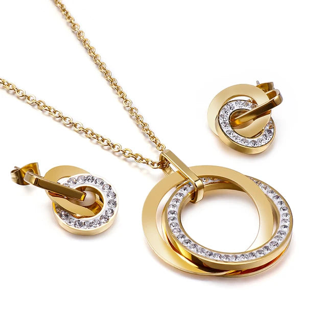 Zirconia Triple Circle Pendant Necklace